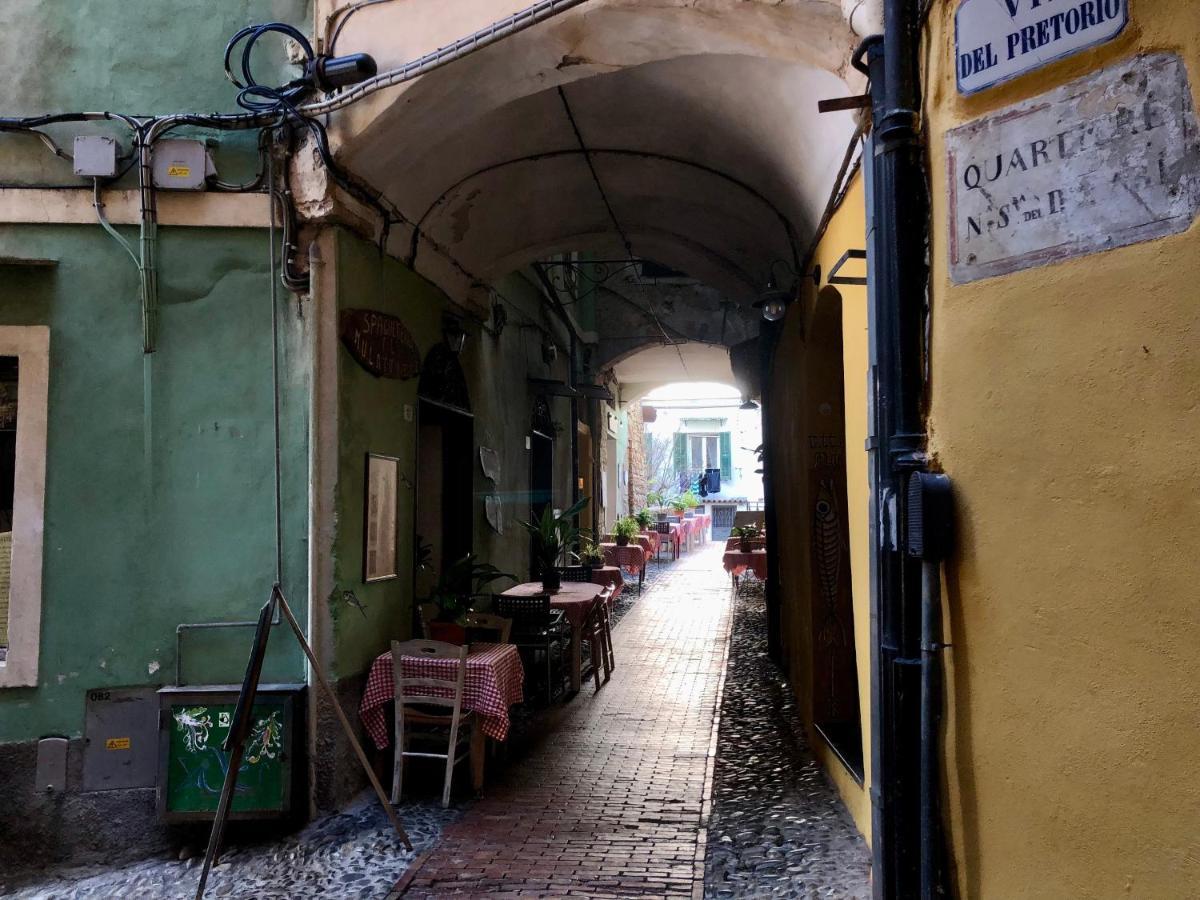 Appartamento Ai Piedi Della Pigna Сан Ремо Екстериор снимка